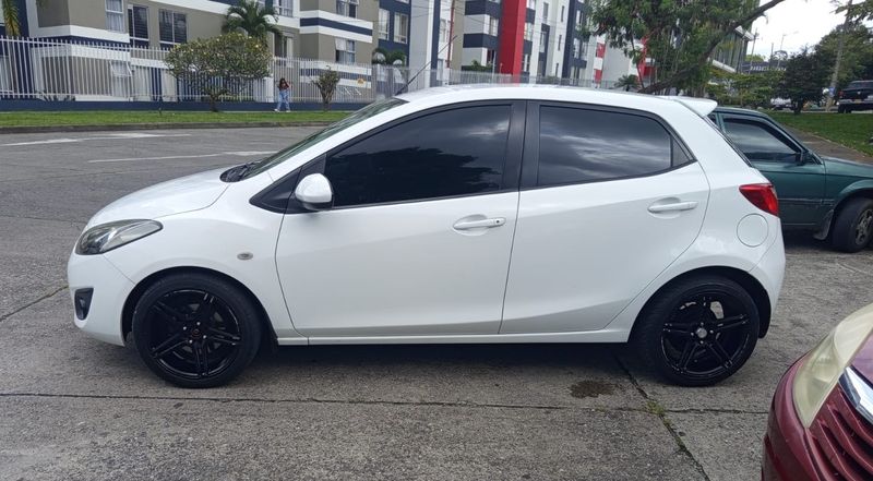 2014 Mazda 2 automatico info 3136614176 - imagen secundaria 1