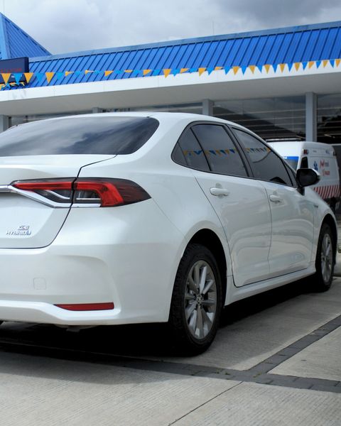 TOYOTA COROLLA XEI HYBRID 2023 - imagen secundaria 1