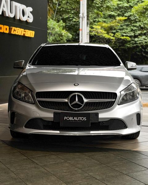 Mercedes-Benz A200 2017 - imagen secundaria 1