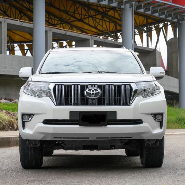 Toyota Prado TXL - imagen secundaria 1