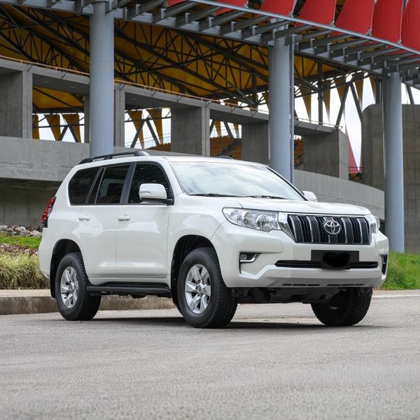 Toyota Prado TXL - imagen secundaria 2