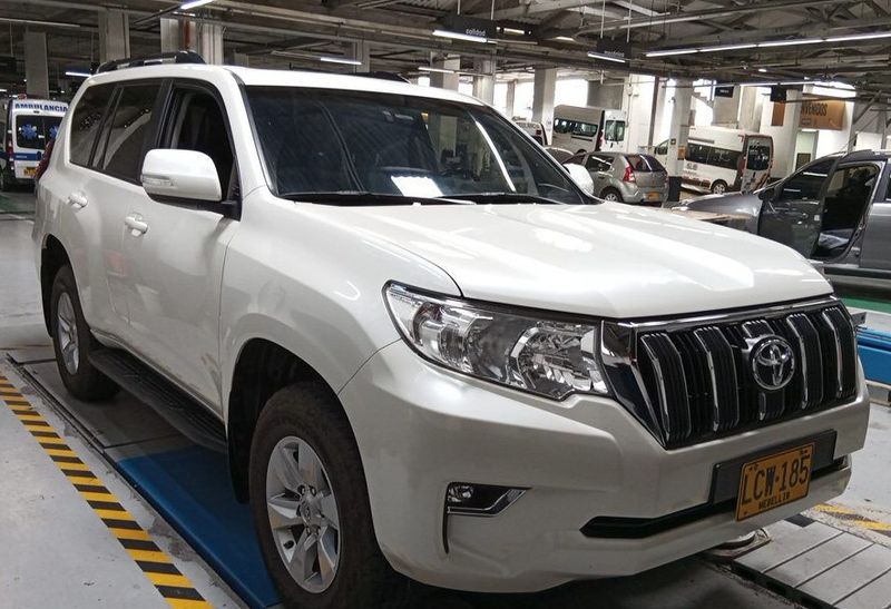 Toyota Prado TXL 2022 - imagen secundaria 1