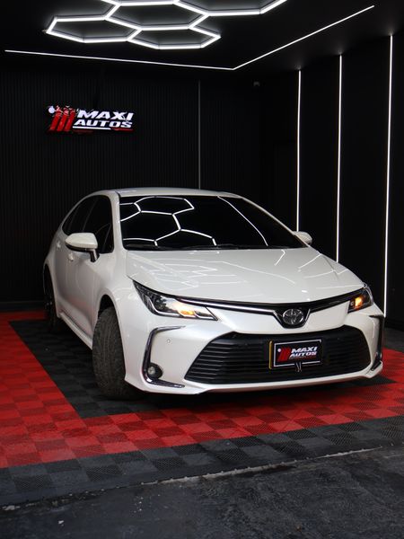 TOYOTA COROLLA XLI 2022 2.0L MECANICO BLANCO KMS 45.000 - imagen secundaria 1