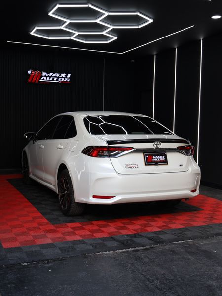 TOYOTA COROLLA XLI 2022 2.0L MECANICO BLANCO KMS 45.000 - imagen secundaria 2