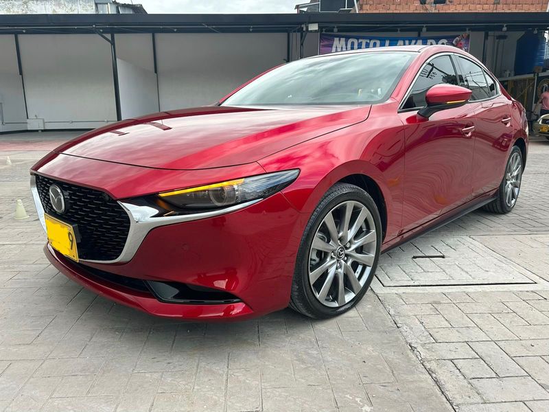 Mazda 3 Grand touring MHEV 2023 - imagen secundaria 2