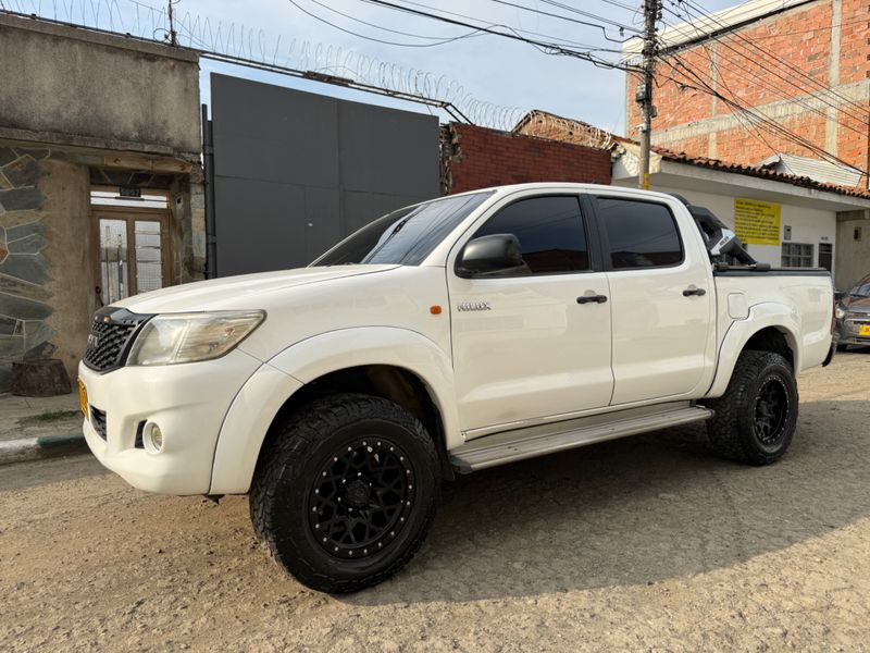 Toyota Hilux 2012