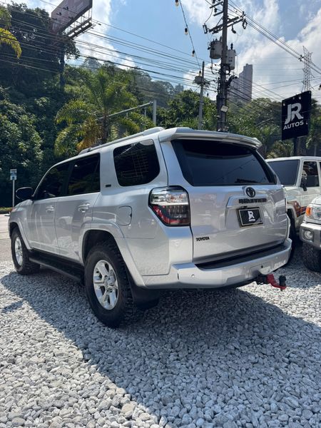 TOYOTA 4RUNNER SR5 2016 - imagen secundaria 2