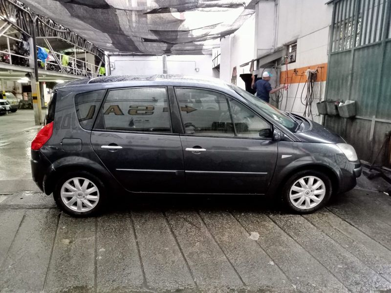 Renault Scenic 2.0