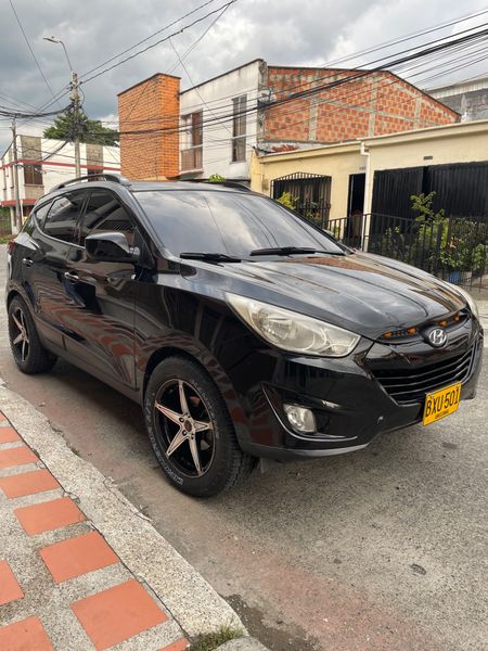 HYUNDAI TUCSON IX35 GL 2011
