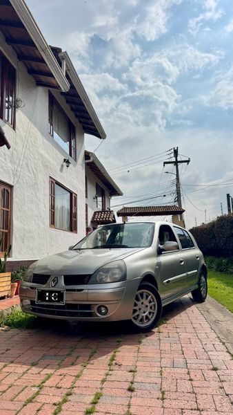 Renault clio dynamic 2010