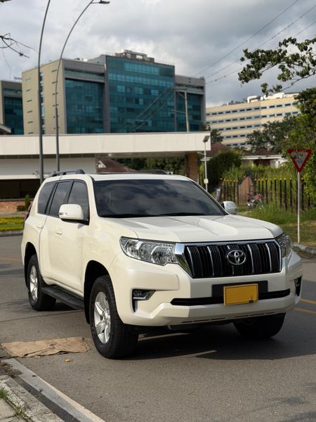 Toyota Prado txl 2021 diesel 2.8 - imagen secundaria 1