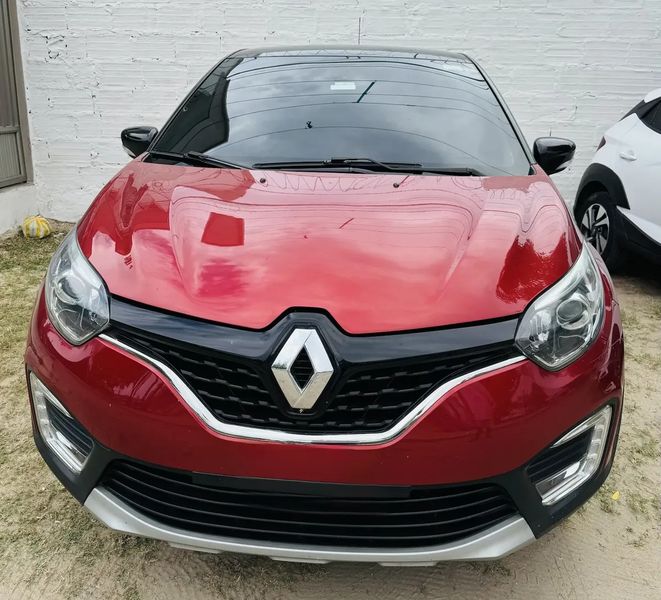 Renault Captur Intense 2.0 Automática 2019  Una camioneta cuidada con amor y lista para ser parte de tu historia - imagen secundaria 2