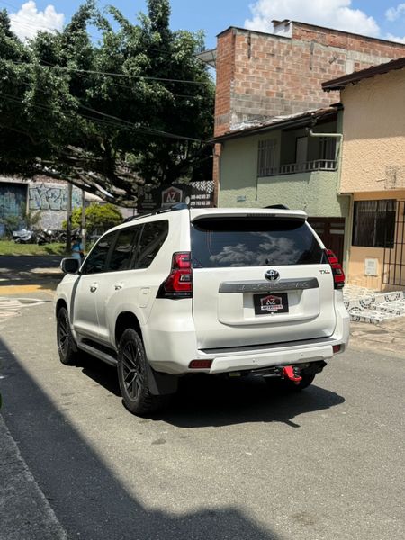 TOYOTA PRADO TXL - imagen secundaria 2