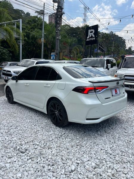 TOYOTA COROLLA SEDÁN 2020 - imagen secundaria 2