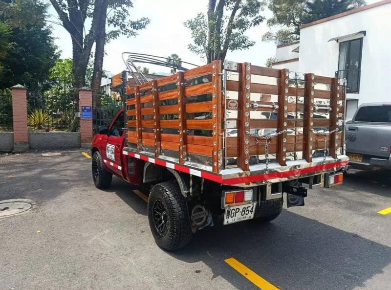 Nissan Frontier Np300 estacas 2015 - imagen secundaria 2