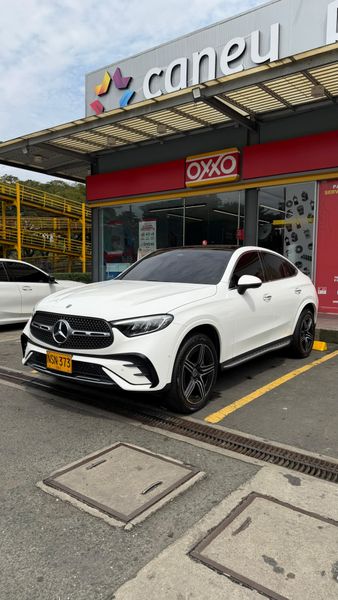 Mercedes Benz Glc300 2025 - imagen secundaria 1
