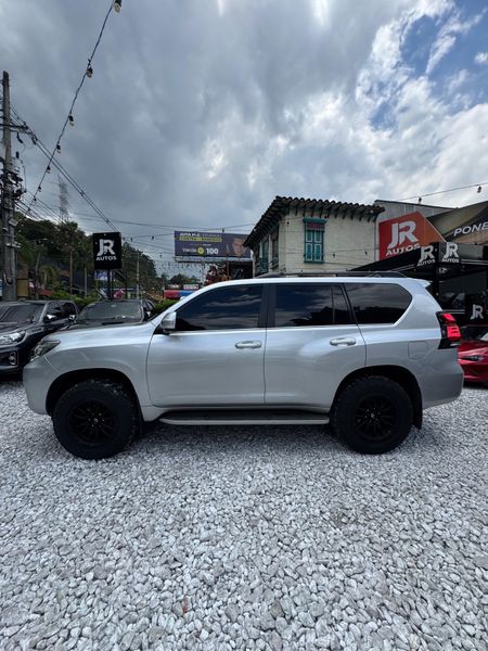 TOYOTA PRADO VXL 2021 - imagen secundaria 2