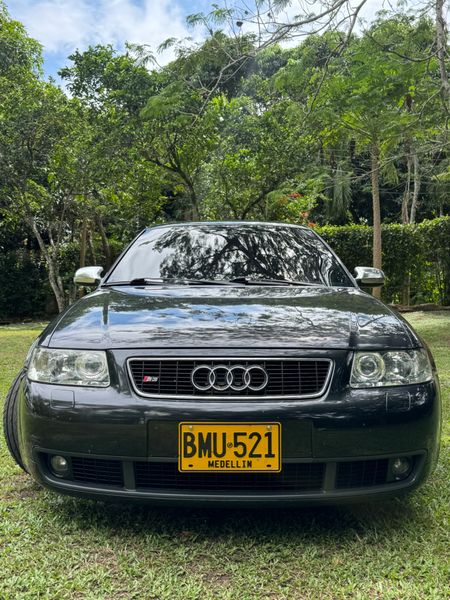 Audi S3 8L - imagen 1