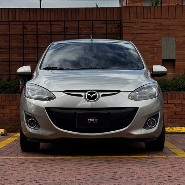 Mazda 2 - imagen secundaria 1