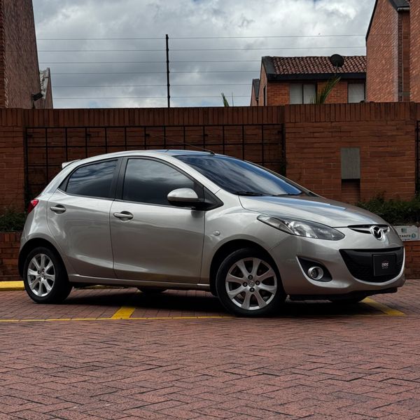 Mazda 2 - imagen secundaria 2