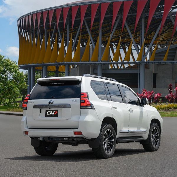 Toyota Prado TXL 2024 Diesel 2.8 - imagen secundaria 2