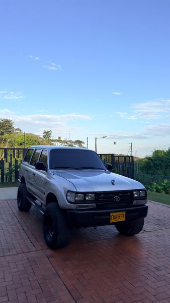 Toyota Land Cruiser Burbuja Autana 2005