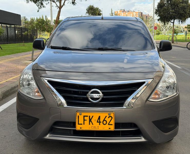 Nissan versa Drive