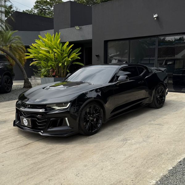 Chevrolet Camaro ZL1 - imagen 1