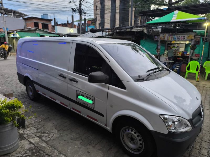 Mercedes Benz vito carga - imagen secundaria 1