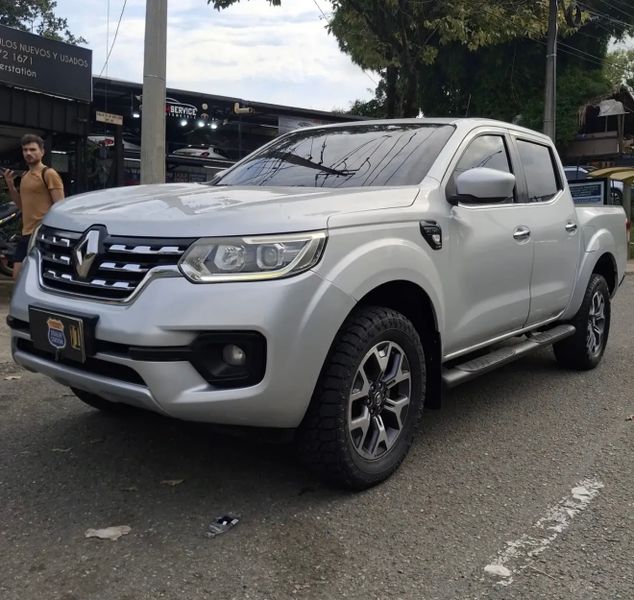 Renault Alaskan 2.5 Zen