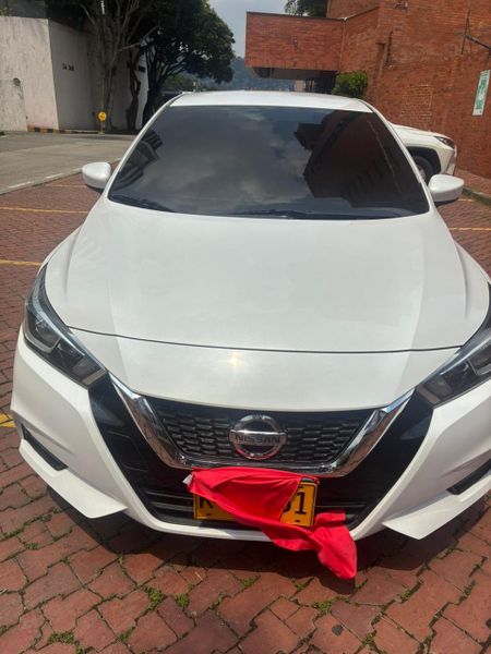 Nissan versa 2022 automático