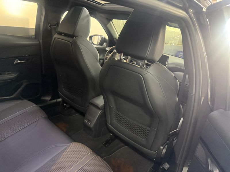 VENDO PEUGEOT 2008 GT LINE - imagen secundaria 2