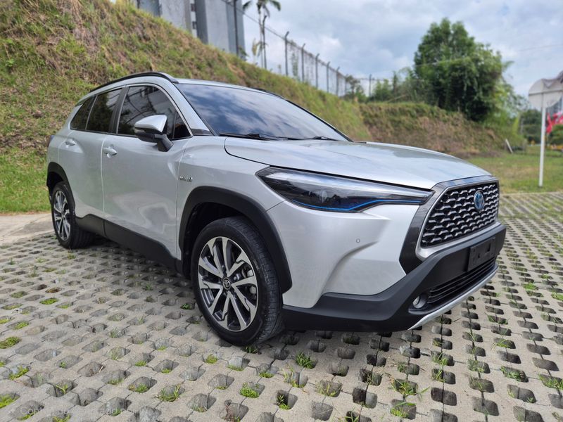 2023 Toyota Corolla Cross Hibrida SEG