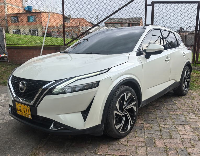 Nissan Qashqai exclusive 2023 1.3 AWD