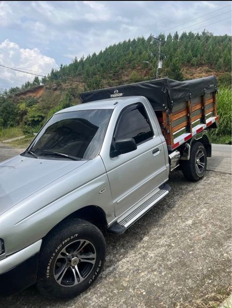 Mazda b2200 modelo 2007 - imagen secundaria 2