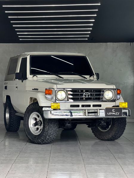 Toyota Land Cruiser Lc70 Fzj73