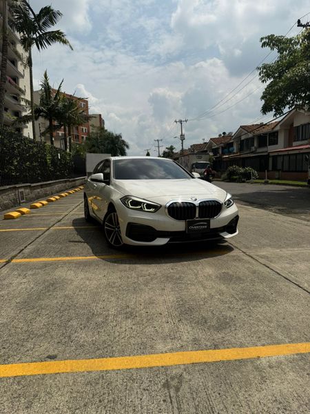 BMW 118i 1.5 Twin Turbo 2021