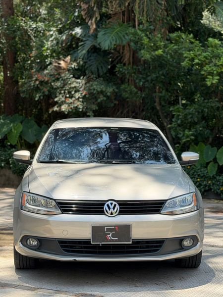 Volkswagen Nuevo Jetta Trendline 2.5cc