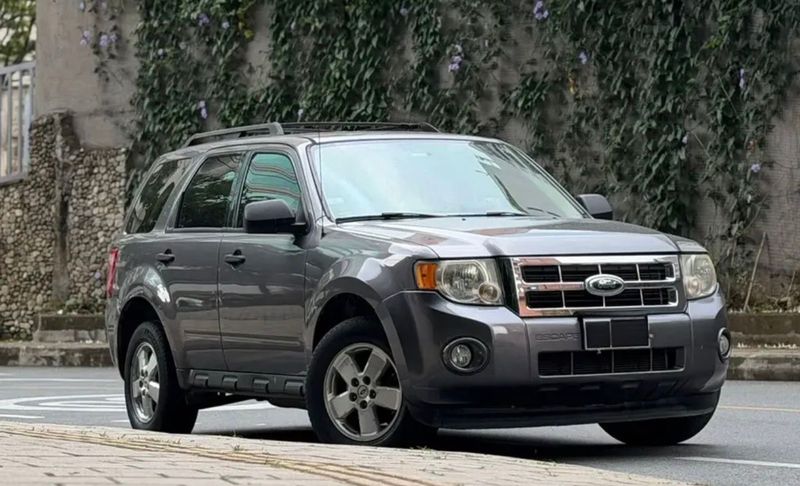 Ford escape 2010