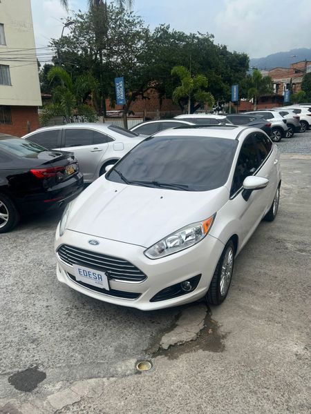 FORD FIESTA TITANIUM MECANICO