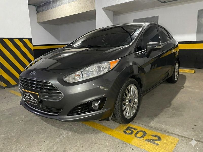 FORD FIESTA SPORTBACK TITANIUM
