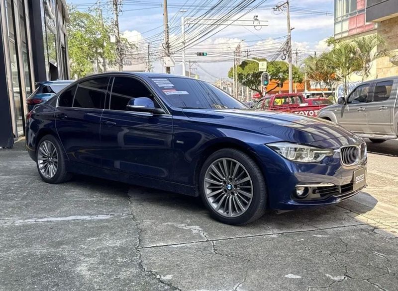 BMW 320i Sportline F30 2017