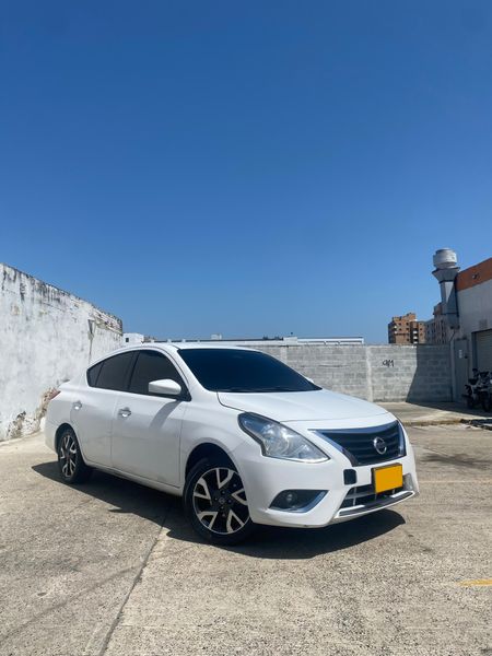 NISSAN VERSA ADVANCED 2019