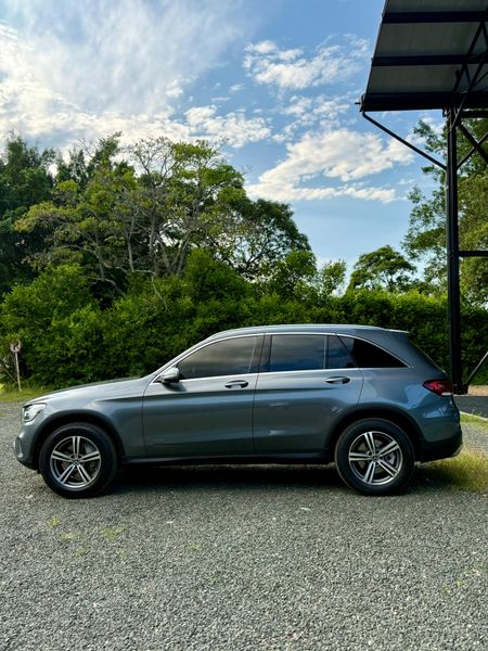 Mercedes Benz glc300 2020