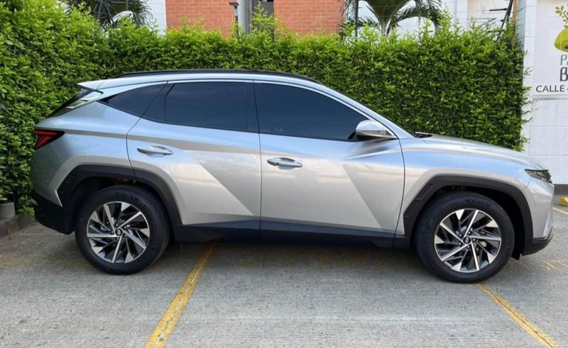 HYUNDAI TUCSON NX4 PREMIUM 2022