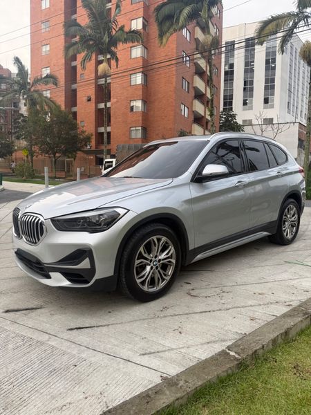 BMW - X1 modelo 2021