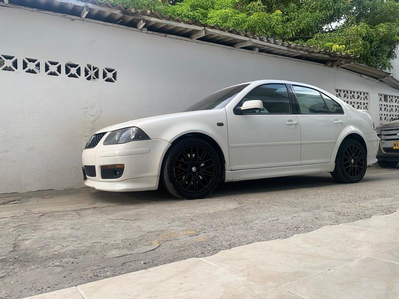 Volkswagen Jetta GLI 1.8 turbo automático Mod. 2012
