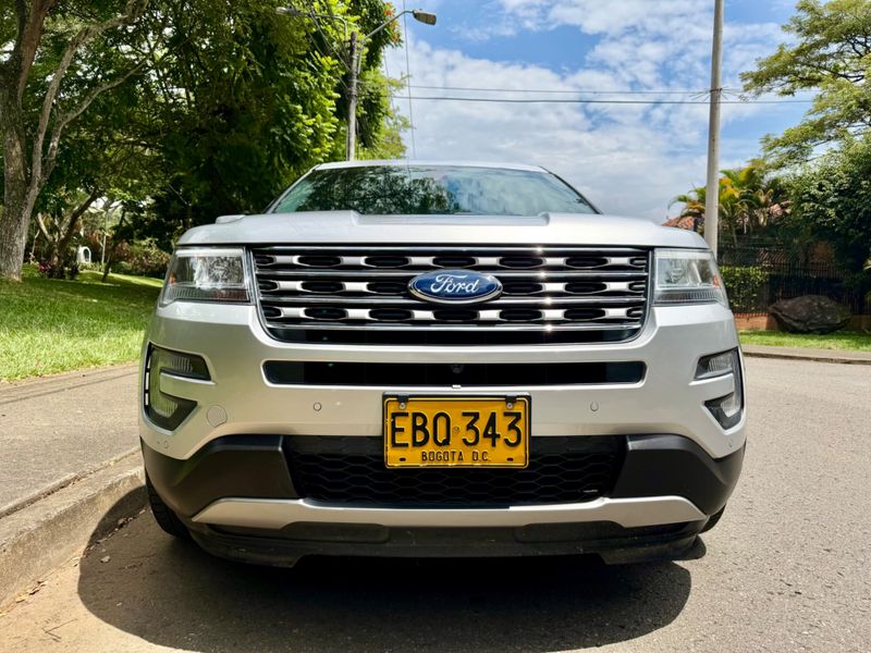 FORD EXPLORER LIMITED 2017 PERFECTA .