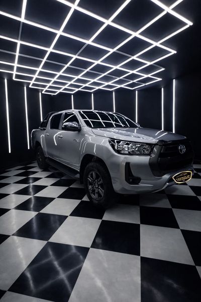 TOYOTA HILUX - imagen secundaria 2