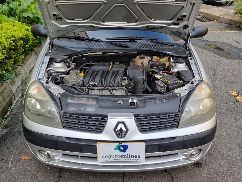 Renault Clio II 1.6 Expression AUTOMATICO modelo 2011 - imagen secundaria 2